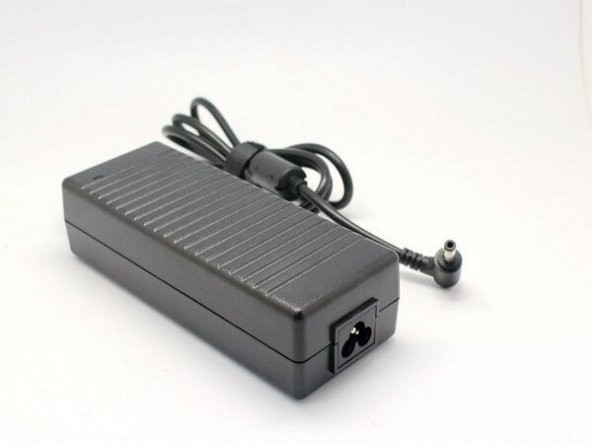 Panasonic 15.6V 7.05A 110W 5.5Mmx2.5Mm Toughbook Adaptör