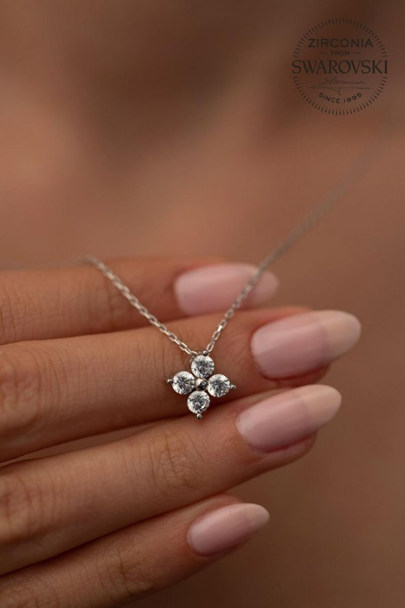 Swarovski Taşlı Dört Taş Model Gümüş Zirconia Kolye