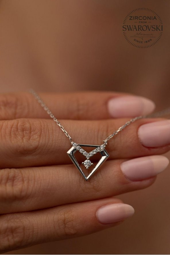 Swarovski Taşlı Elmas Modeli Gümüş Zirconia Kolye
