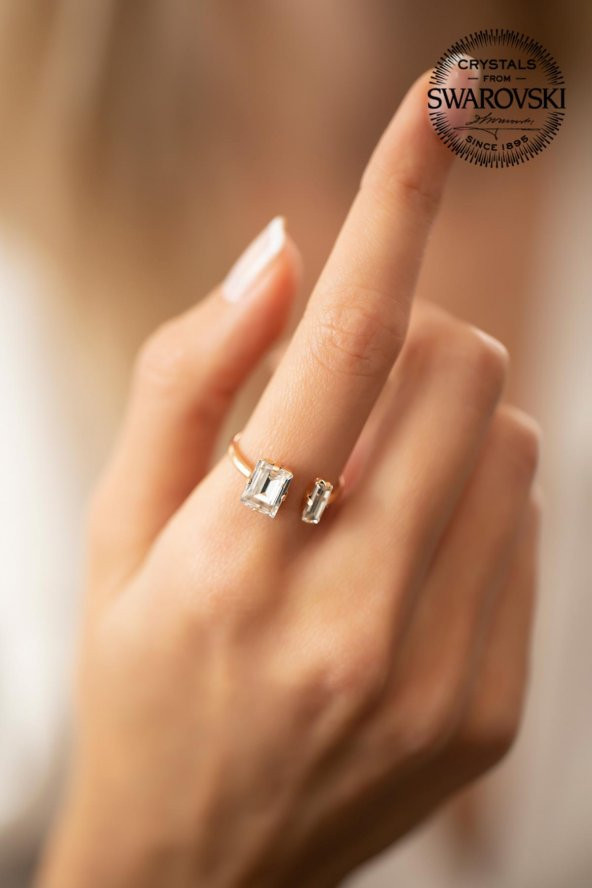 Swarovski Taşlı Baget Model Rose Kaplama Gümüş Crystal Yüzük