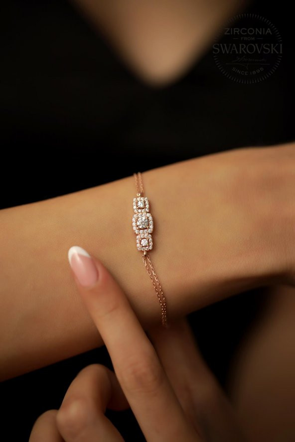 Swarovski Taşlı Üç Taşlı Model Rose Kaplama Gümüş Zirconia Bileklik