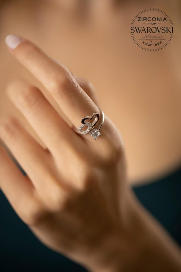Swarovski Taşlı Çift Kalp ve Tektaş Model Gümüş Zirconia Yüzük - 2
