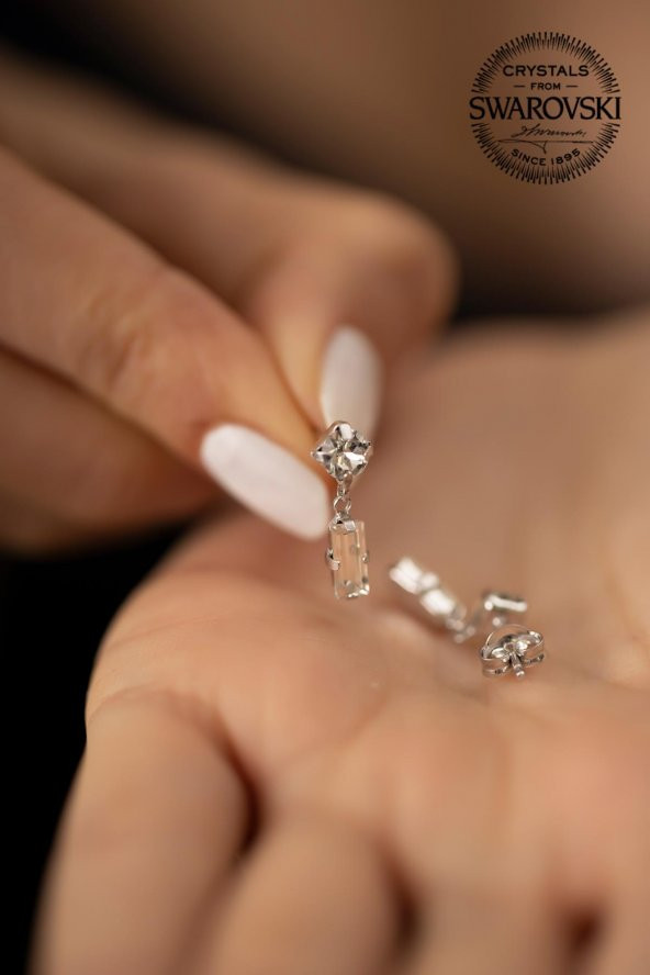 Swarovski Taşlı Çubuk ve Tektaş Model Rose Kaplama Gümüş Crystal Küpe - 4