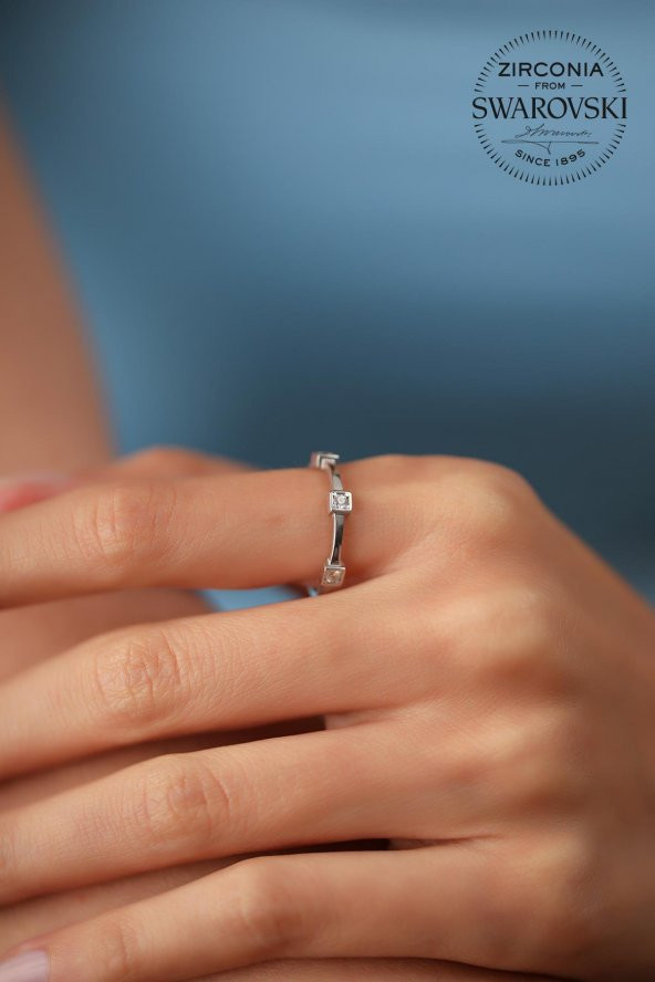 Swarovski Taşlı Üçlü Model Gümüş Zirconia Yüzük