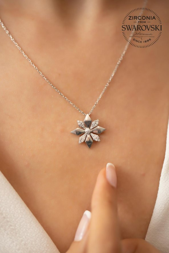 Swarovski Taşlı Rüzgar Gülü Model Gümüş Zirconia Kolye