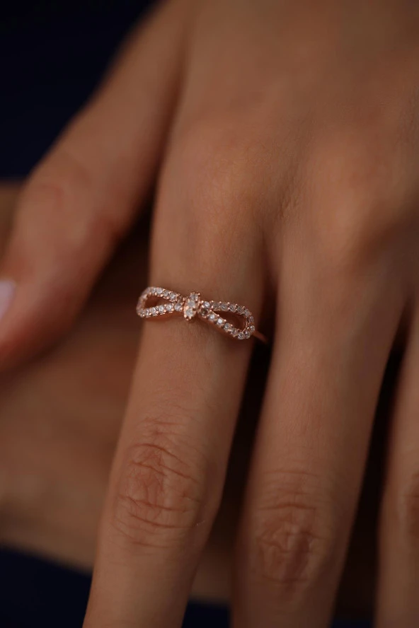 Sonsuzluk Model Zirkon Taşlı Rose 925 ayar Gümüş Kaplama İtalyan Yüzük