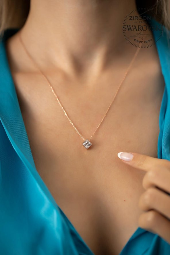 Swarovski Taşlı Kare Model Rose Kaplama Gümüş Zirconia Kolye