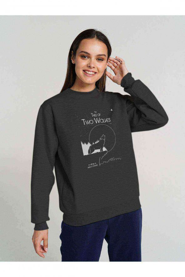 Tale Of Two Wolves Graphic Novel Baskılı Füme Antrasit Kadın Sweatshirt - 1