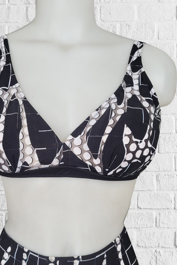 Kom Miyana Bikini - 3