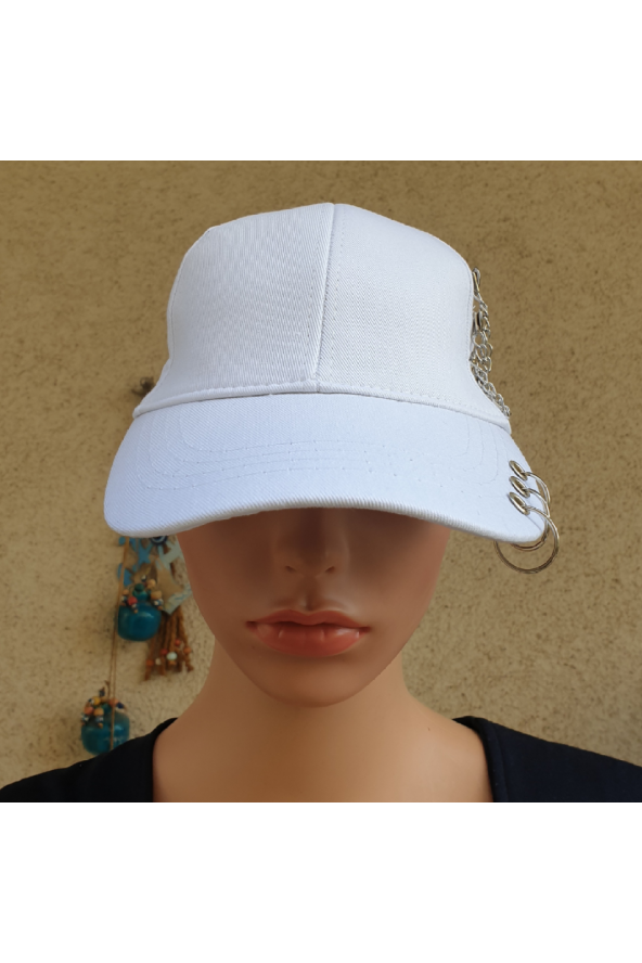 Beyaz, Piercingli, Zincir Detaylı Gotik Şapka, Kep - 2