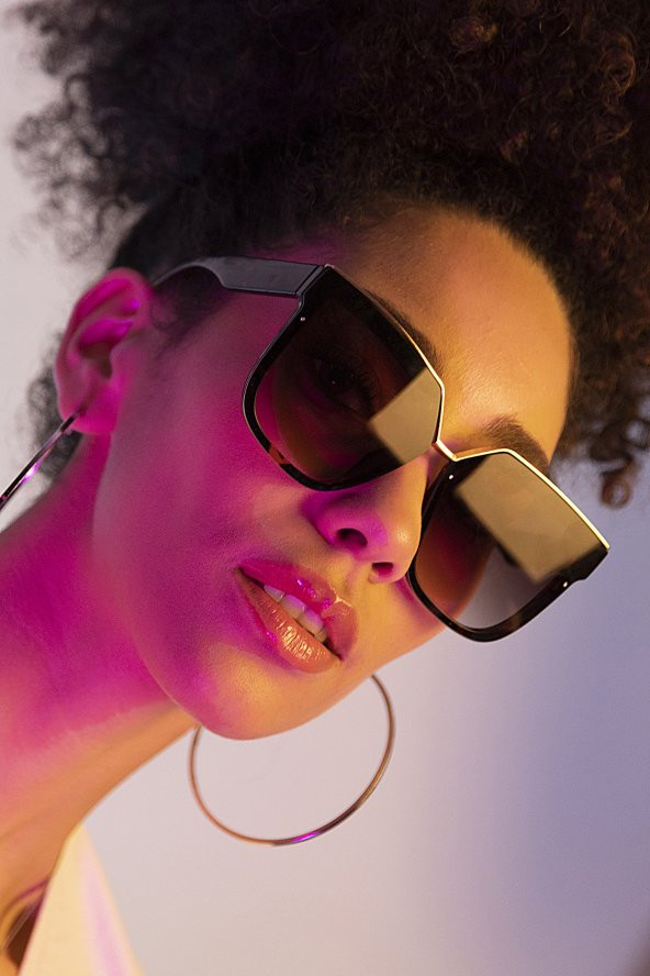 Gold Detaylı Leopar Desenli Büyük Kasa Kadın Güneş Gözlüğü PL22KG001R003 ürün görseli