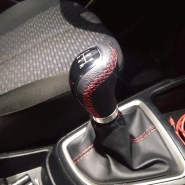 Üniversal Kırmızı Dikişli Deri Spor Görünümlü Vites Topuzu Değişen Kapaklı Aparatlı Manuel Vites Kolu - 5