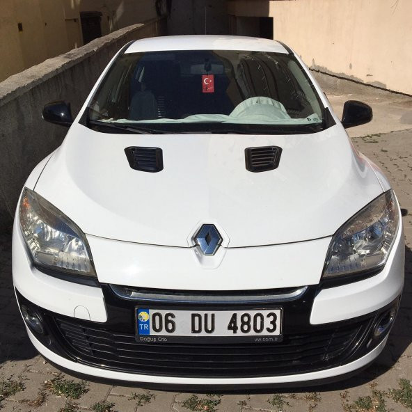 Renault Megane 3 Piano Black Kaput Üstü Havalandırma Izgarası - 1