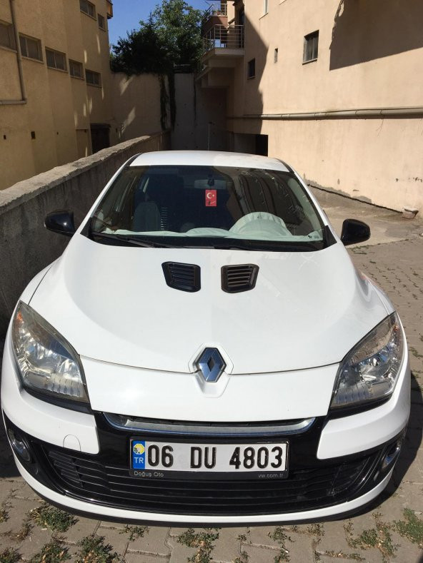 Renault Megane 3 Piano Black Kaput Üstü Havalandırma Izgarası - 2