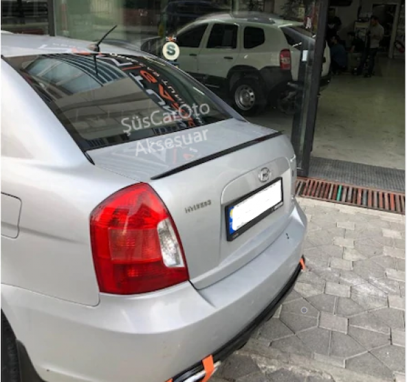 Hyundai Accent Era Bagaj Üstü Spoiler Bagaj Çıtası Piano Black - 4