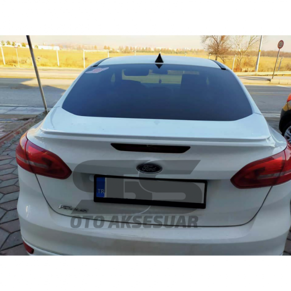 Ford Focus 3- 3,5 Bagaj Üstü Slim Spoiler Piano Black Parlak Beyaz - 5