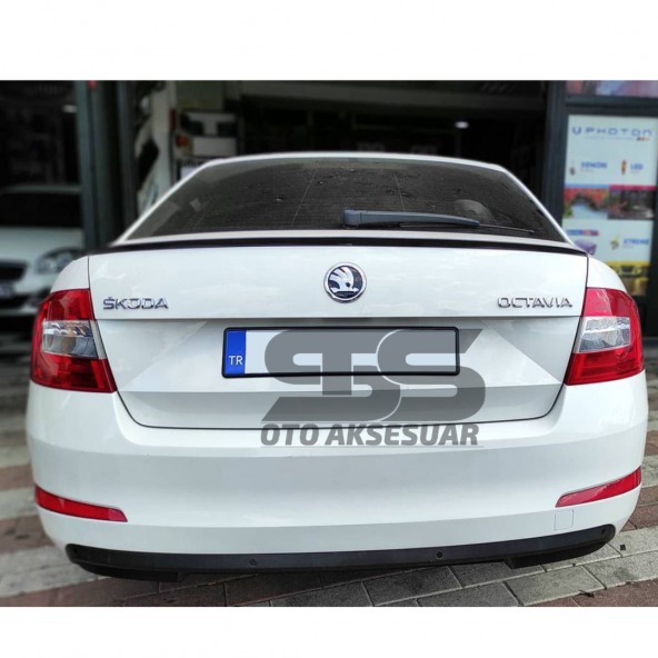 Sts Oto Aksesuar Octavia Piano Black Bagaj Üstü Spoiler Bagaj Çıtası