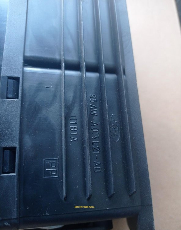 Ford Escort Kalorifer Izgarası - Hava Üfleyici Orta 1995-2001 - 3