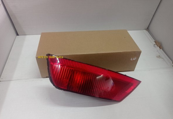 Ford Focus Arka Lens Reflektör Sis Lambası Sol Kırmızı 2008-2011