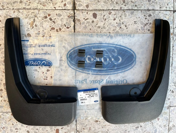 Ford Connect Arka Çamurluk - Tozluk Paçalık Takımı Sağ Sol Montaj Vidaları İle