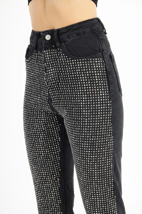 Kadın Siyah Parlak Sıvama Taşlı Mom Jean Kot Pantolon - 3
