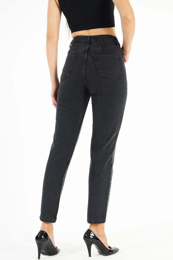 Kadın Siyah Parlak Sıvama Taşlı Mom Jean Kot Pantolon - 8