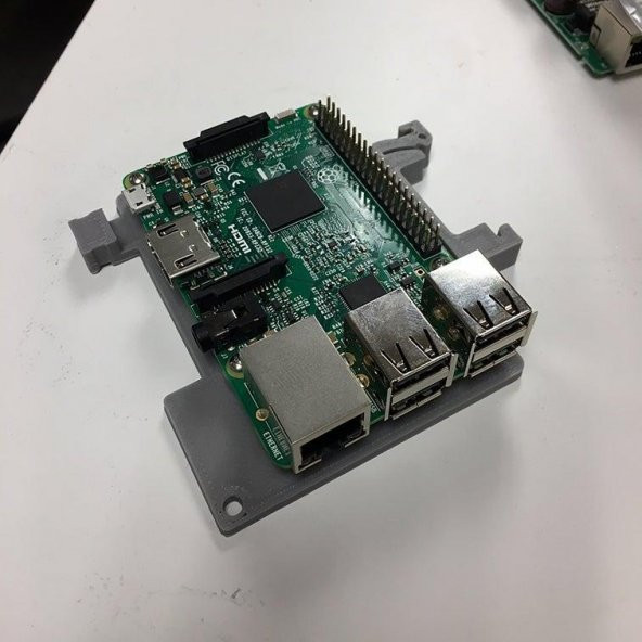 Raspberry Pi DIN Ray Bağlantısı  Organik Plastikten Aparat - 3