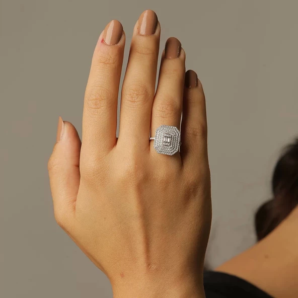 Pırlanta Kare Taşlı Yüzük ürün görseli 1