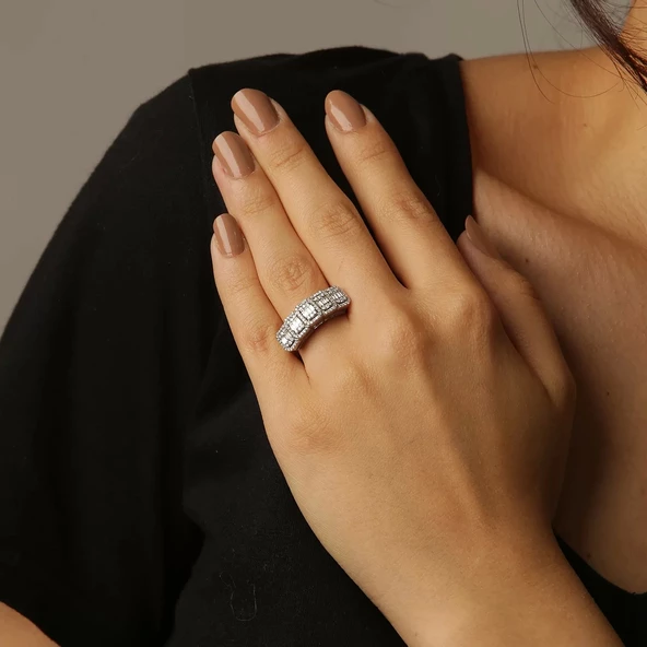 Pırlanta Beştaş Baget Yüzük ürün görseli 1