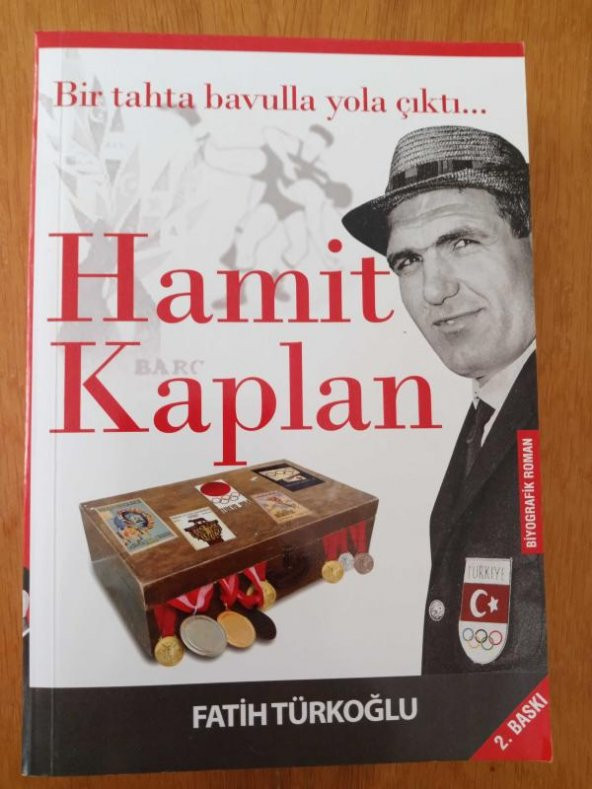 BİR TAHTA BAVULLA YOLA ÇIKTI   /   HAMİT KAPLAN