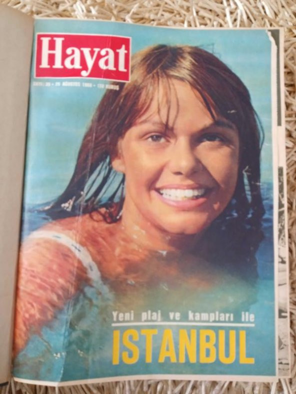 HAYAT HAFTALIK MECMUA 1966   /    Sayı: 35 ( 25   AĞUSTOS  1966 ) SAYI: 52    ( 22  ARALIK  1966  )   SIRALI  18   Mecmua  * TÜM EKLERİ İÇLERİNDEDİR.