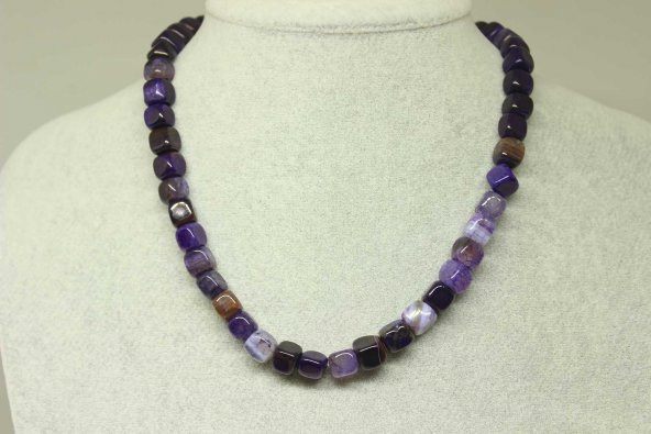 Akik Taşı Küp Şekilli Kolye 7-8mm Aralığı (Klipsli) (23830) ürün görseli