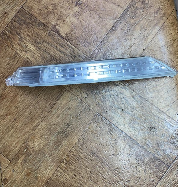 TOUAREG 2007-2011 SOL AYNA SİNYALİ ürün görseli