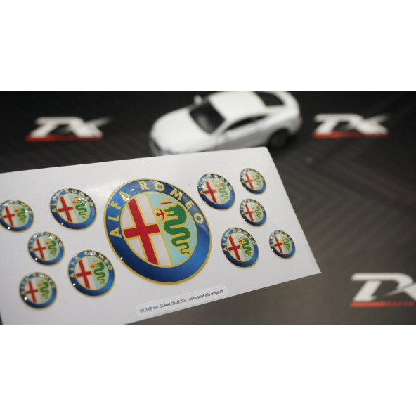 Alfa Romeo Logo 3M 3D Damla Silikon Torpido Bagaj Çamurluk Logo Amblem Arma Seti