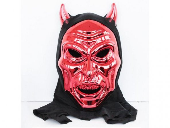 Pelerinli Şeytan Maskesi