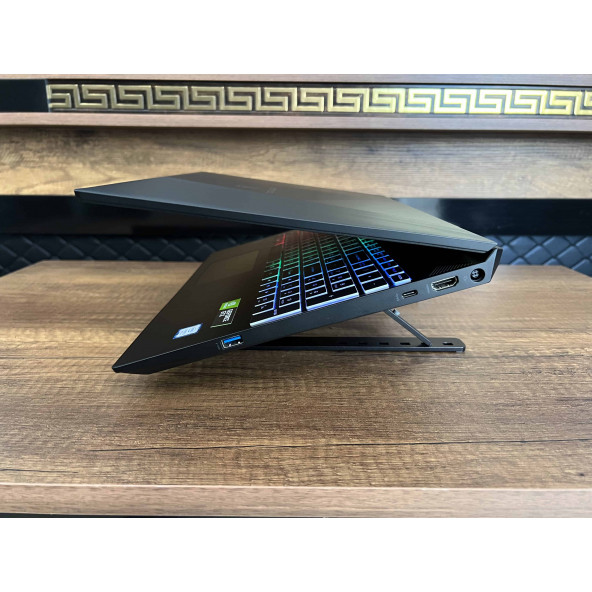 Casper Excalibur G770.9300-8EH0F İKİNCİ EL Intel Core i5 9300H 8GB 512GB SSD GTX1650 W10 15.6" FHD - 7