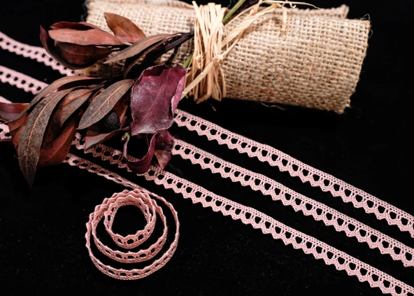 ALKA DANTEL MERSERİZE KOPANAKİ 10 METRE 636 MERSERİZE FLAMİNGO