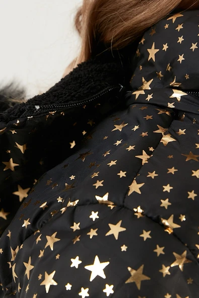 Kız Çocuk Yakası Suni Kürklü Yıldız Desenli Çıkarılabilir Kapüşonlu Peluş Astarlı Kışlık Mont 7028 - 7