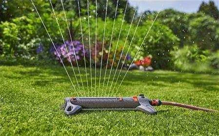 Gardena 18712 Salınımlı Yağmurlama Sistemi AquaZoom M - 2