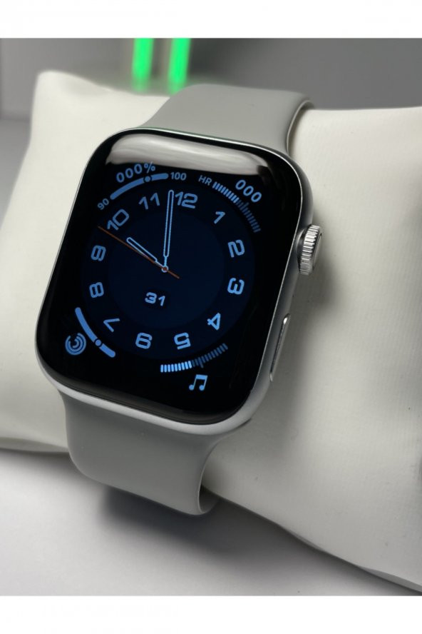 Watch 7 Dt300 Pro Akıllı Saat 2022 Wireless Şarj Nfc B.T 5.2 Gümüş ürün görseli