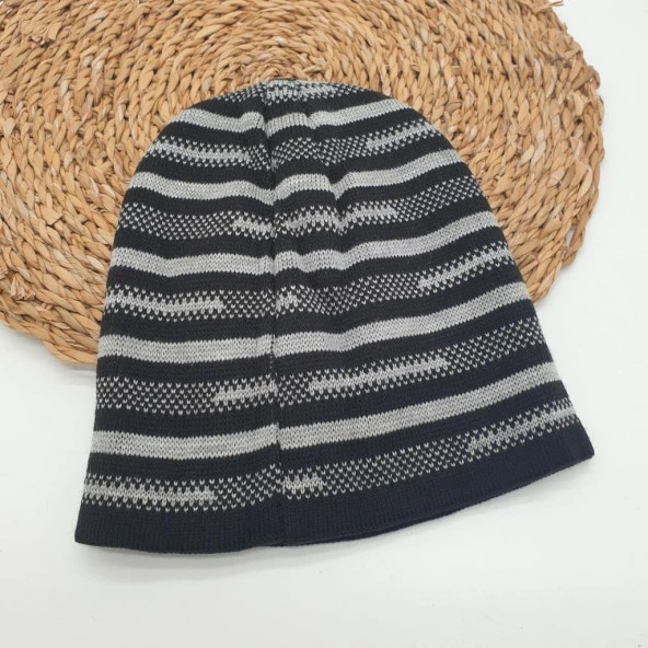 Beyaz İnce Çizgili Erkek Bere - 7