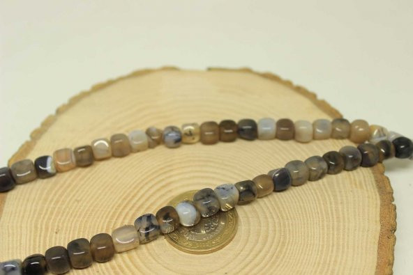 Akik Taşı Küp Şekilli 7-8mm Aralığı/5 Adet (24265-1) ürün görseli