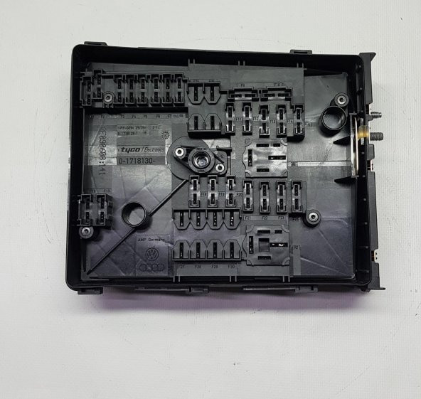 SİGORTA TABLASI A3 CADDY GOLF JETTA SCİROCCO -OEM- ürün görseli