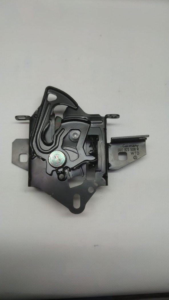 PASSAT 2001-2005 MOTOR KAPUT ALT KİLİDİ -OEM-