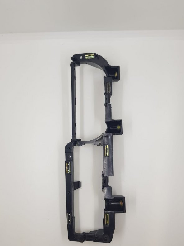 GOLF4 BORA CAM DÜĞME YUVASI ALTI