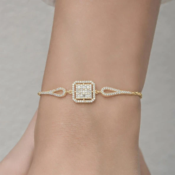 Zirkon Süslemeli Baget Taşlı Altın Kaplama 925 Gümüş Kadın Bileklik - 3
