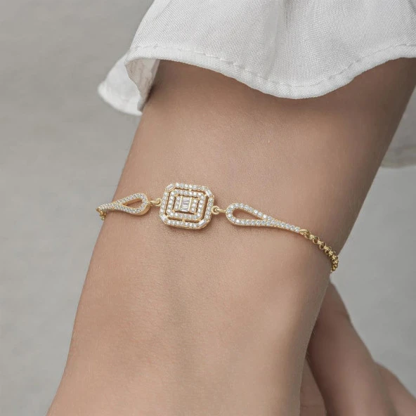 Zirkon Süslemeli Baget Taşlı Altın Kaplama 925 Gümüş Kadın Bileklik - 6