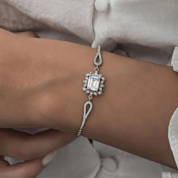 Zirkon Süslemeli Baget Taşlı Rodyum Kaplama 925 Gümüş Kadın Bileklik - 9