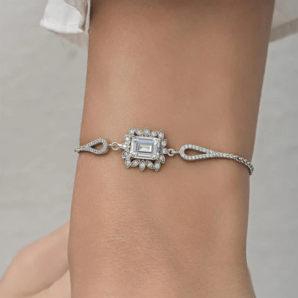 Zirkon Süslemeli Baget Taşlı Rodyum Kaplama 925 Gümüş Kadın Bileklik - 12