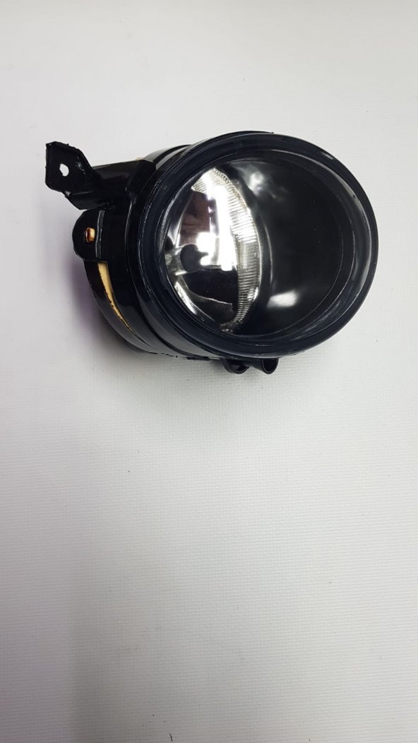 JETTA SCİROCCO SAĞ SİS FARI 1T0941700D ürün görseli